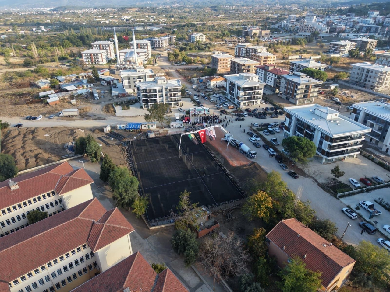 Kemalpasa Genclik Merkezi Nin Temeli Atildi Yenibakishaber (1)