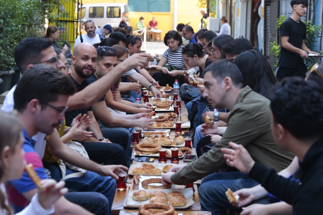 Konakli Genclere Alsancak Ta Tarih Yolculugu Yenibakishaber (2)