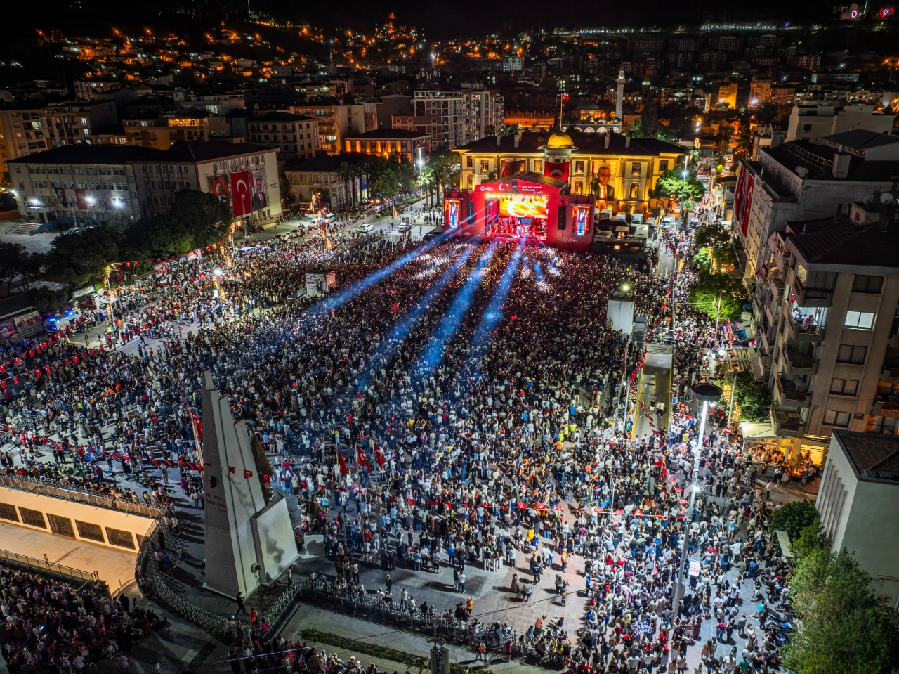 Manisa Da Cumhuriyet In 103 Yenibakishaber