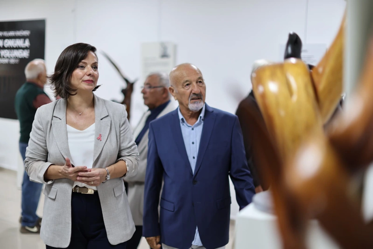 Mordogan Kiyilarindan Karabaglar A Ardiclar Heykele Donustu Yenibakishaber (1)