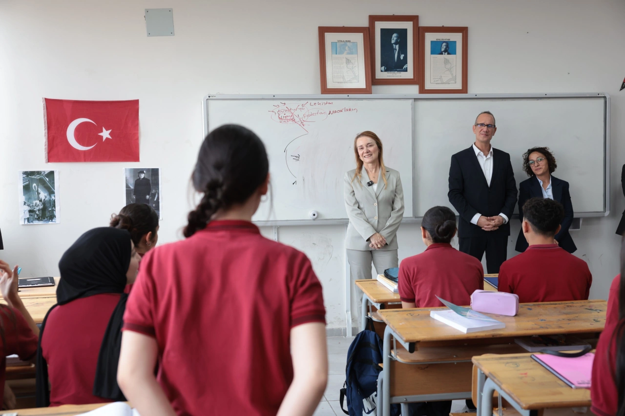 Mutlu Dan Okul Ziyareti Uzerimize Duseni Yapmaya Devam Edecegiz Yenibakishaber (2)