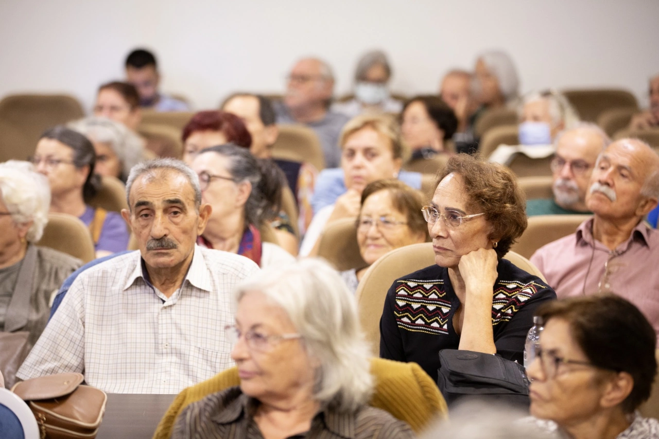 Narlidere De 60 Yas Ustu Bireyler Yeniden Ders Basinda Yenibakishaber (1)