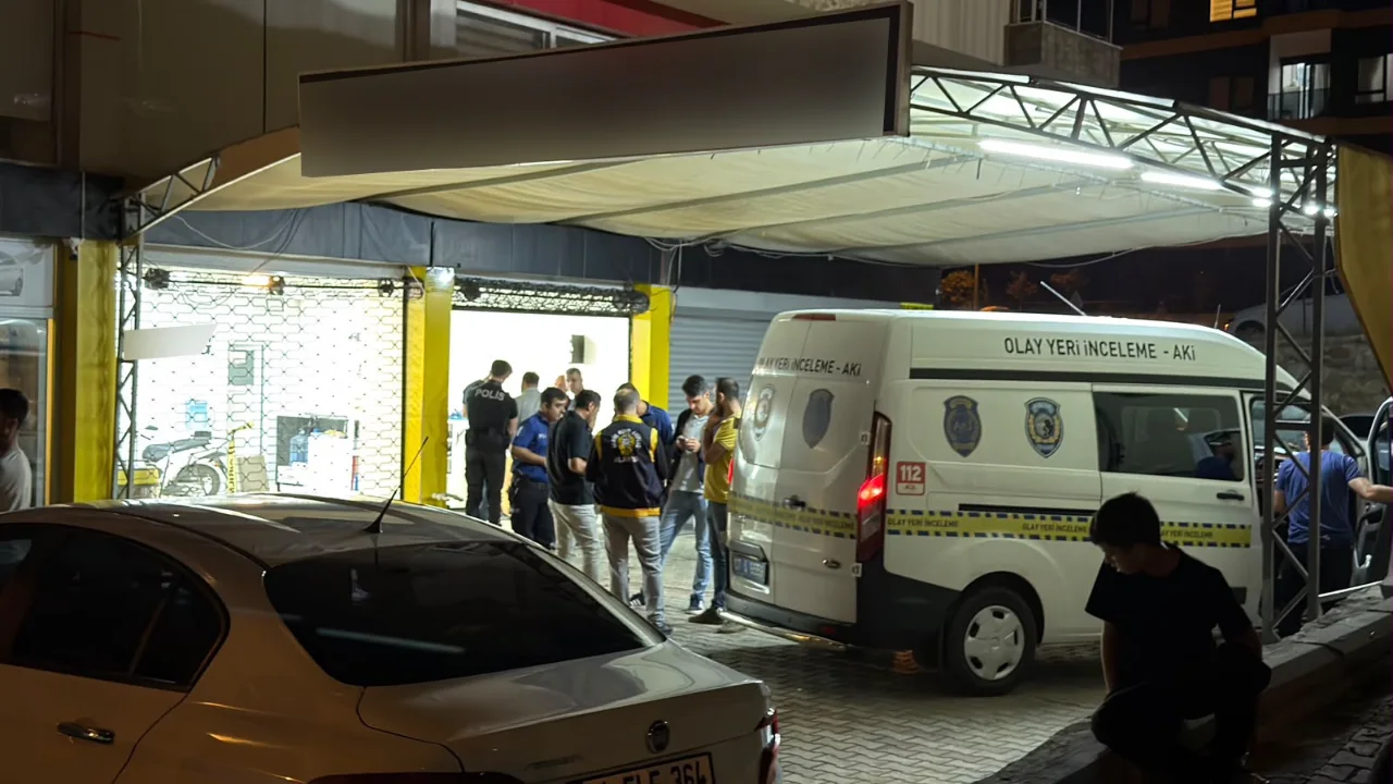 Oto Yikmacida Silahli Kavga2 Yenibakishaber