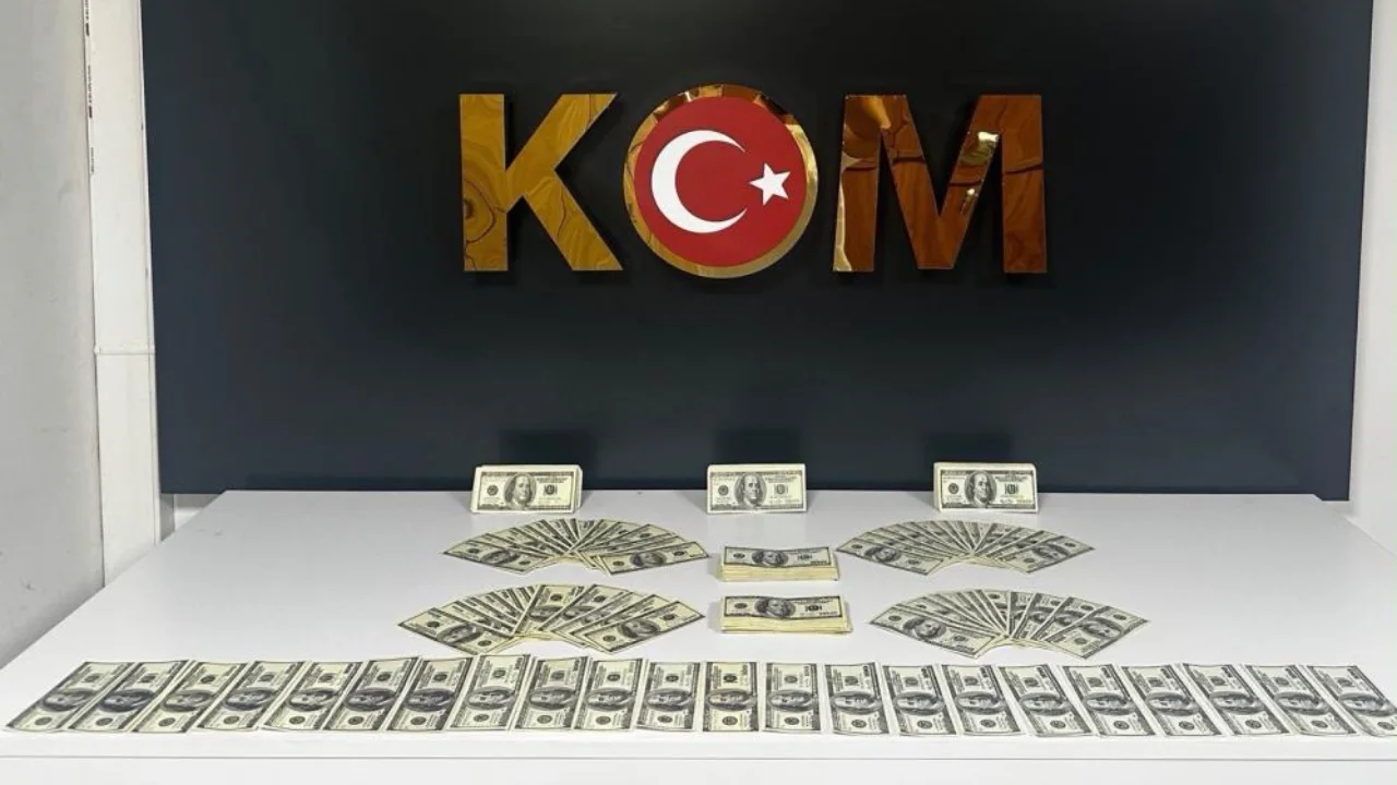 Piyasaya sahte dolar sürecekti: Operasyonla yakalandı!