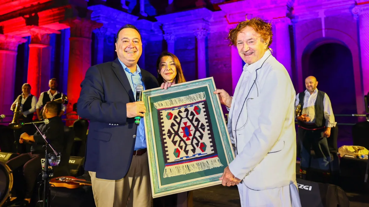 Sardes Te Goran Bregovic Ruzgari Buyuksehir Den Unutulmaz Gece 13 Yenibakishaber