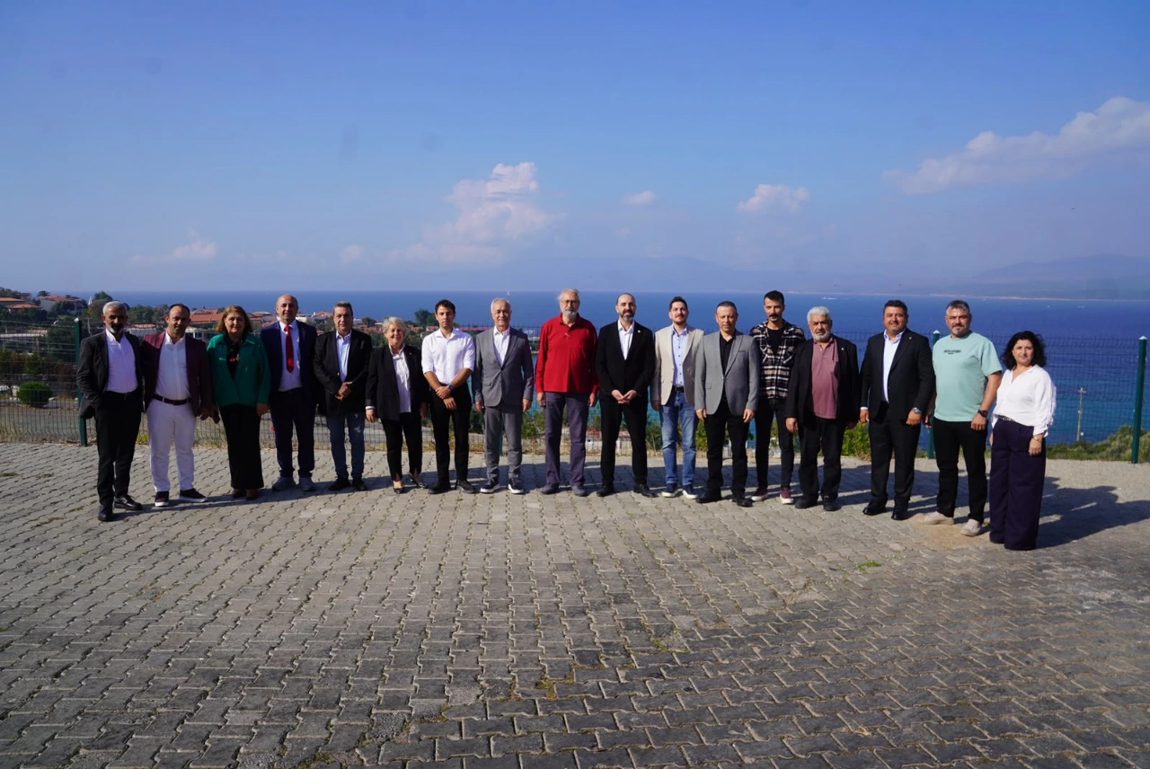Seferihisar'da dayanışma toplantısı: Tüm partiler bir arada