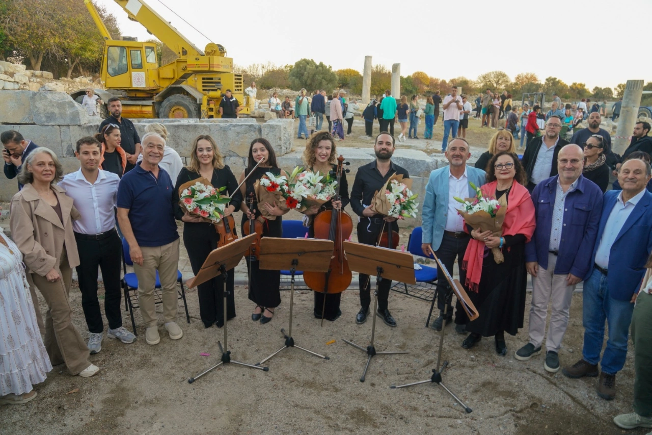 Teos Antik Kenti Nde Klasik Muzik Soleni Yenibakishaber (2)