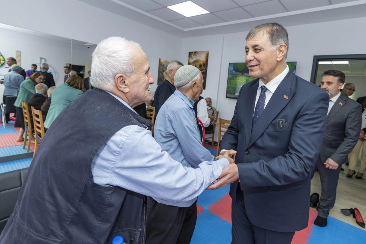 Tugay Gaziantep’te sosyal hizmet merkezlerini inceledi