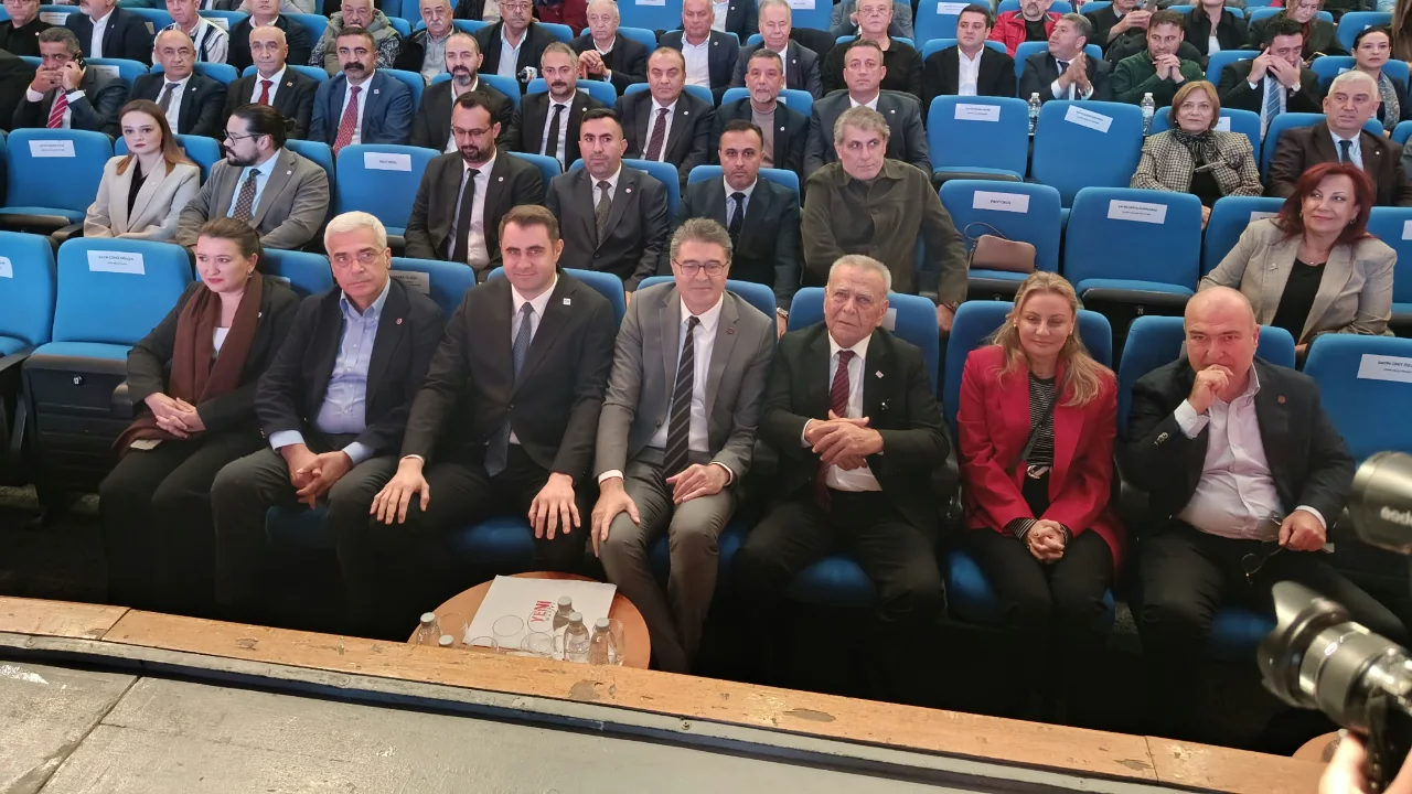 YENİ Parti İzmir'de kongre zamanı: Aytekin'den Tugay'a ihanet göndermesi