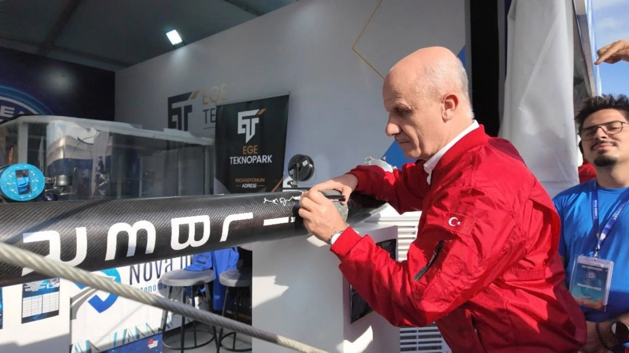 YÖK Başkanı Özvar’dan EÜ’nün TEKNOFEST standına ziyaret